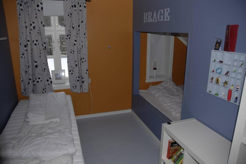Luster Comfortable House In Quiet Area מראה חיצוני תמונה